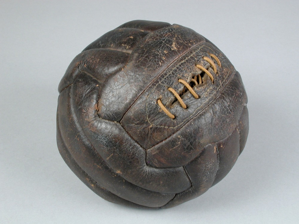 Balón histórico de tiento de cuero de colección mundialista